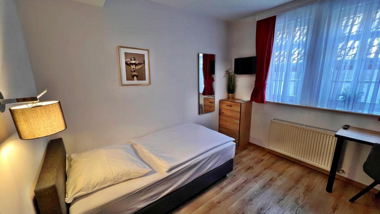Hotel Zu Den Drei Kronen Seligenstadt Dış mekan fotoğraf