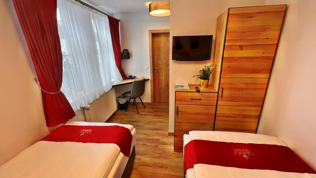 Hotel Zu Den Drei Kronen Seligenstadt Dış mekan fotoğraf