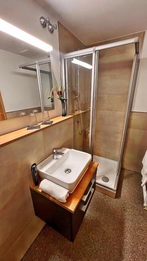 Hotel Zu Den Drei Kronen Seligenstadt Dış mekan fotoğraf