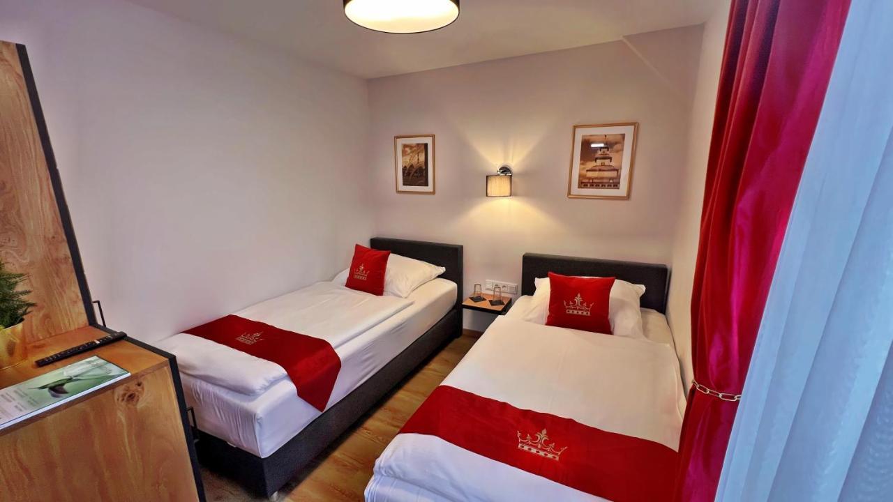 Hotel Zu Den Drei Kronen Seligenstadt Dış mekan fotoğraf