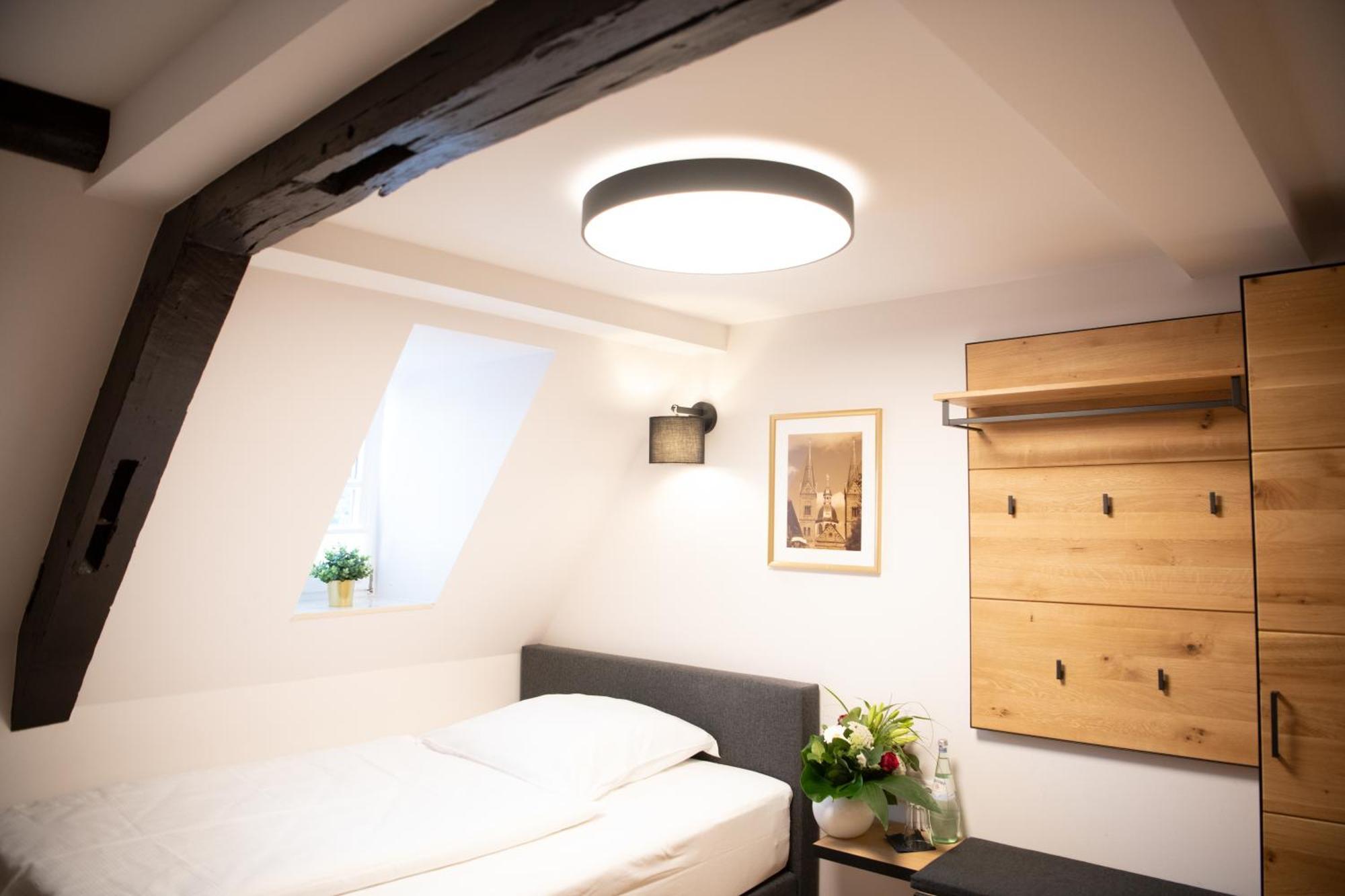 Hotel Zu Den Drei Kronen Seligenstadt Dış mekan fotoğraf