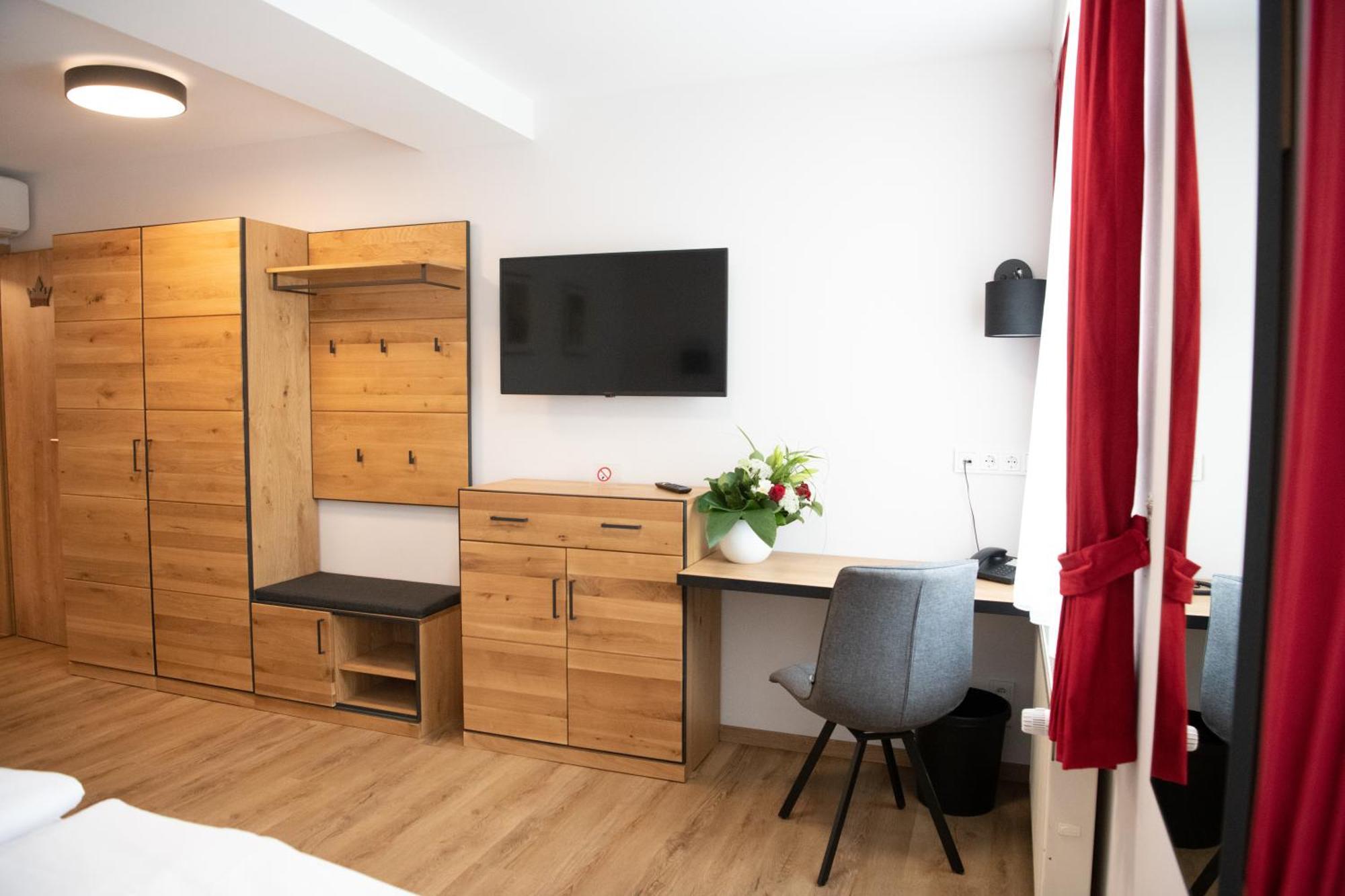 Hotel Zu Den Drei Kronen Seligenstadt Dış mekan fotoğraf